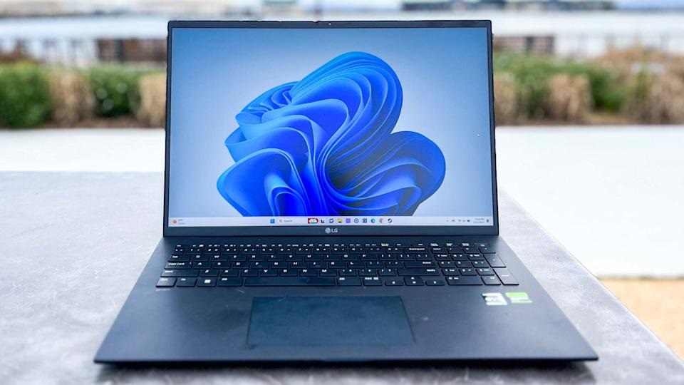 Windows 11 Pro 24H2.jpg